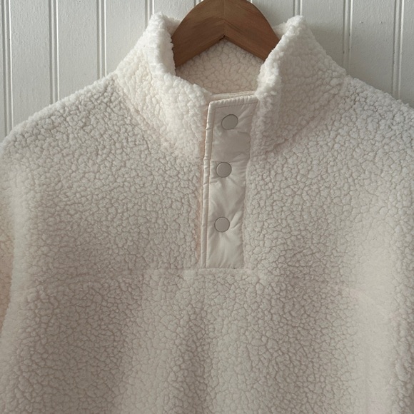 Like New! Old Navy Active Cozy Cream Sherpa-Like Pullover Sweater sz XS - Picture 7 of 12